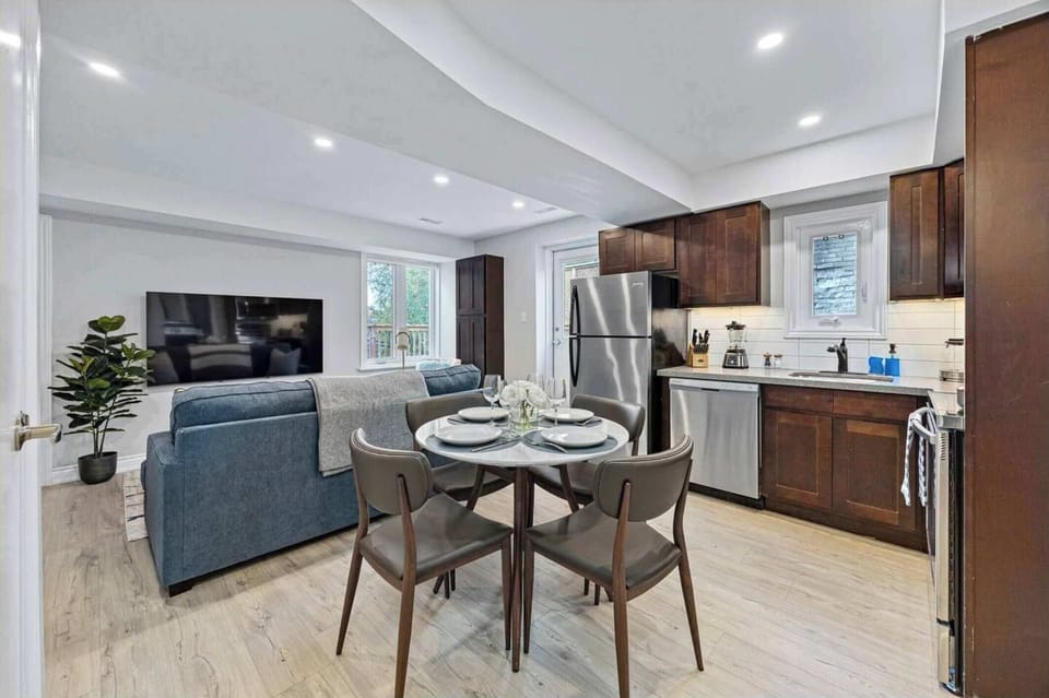 Studio (2 Bedrooms) | Interior