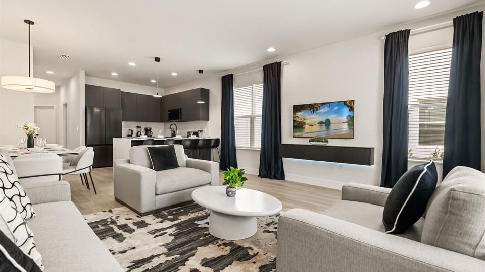 Villa (4 Bedrooms) | Front of property