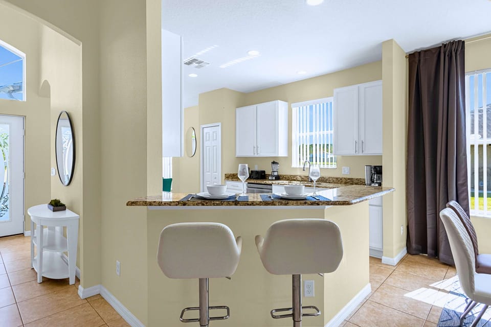 Upstay: Crystal Cove Resort Villa w/ Pool & Games Cottage in Kissimmee