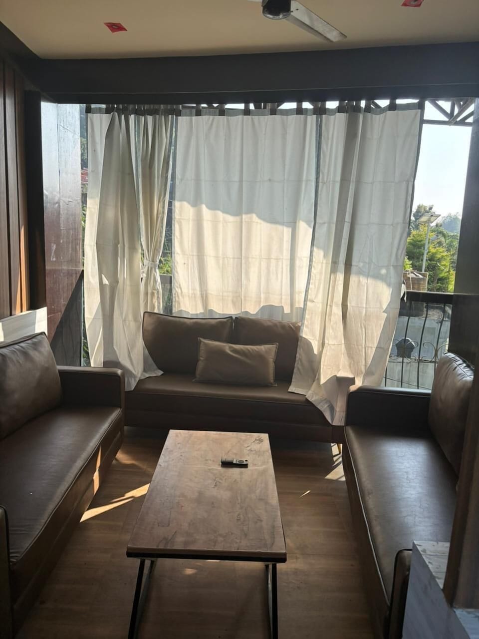 Desk, laptop workspace, iron/ironing board, WiFi (free)