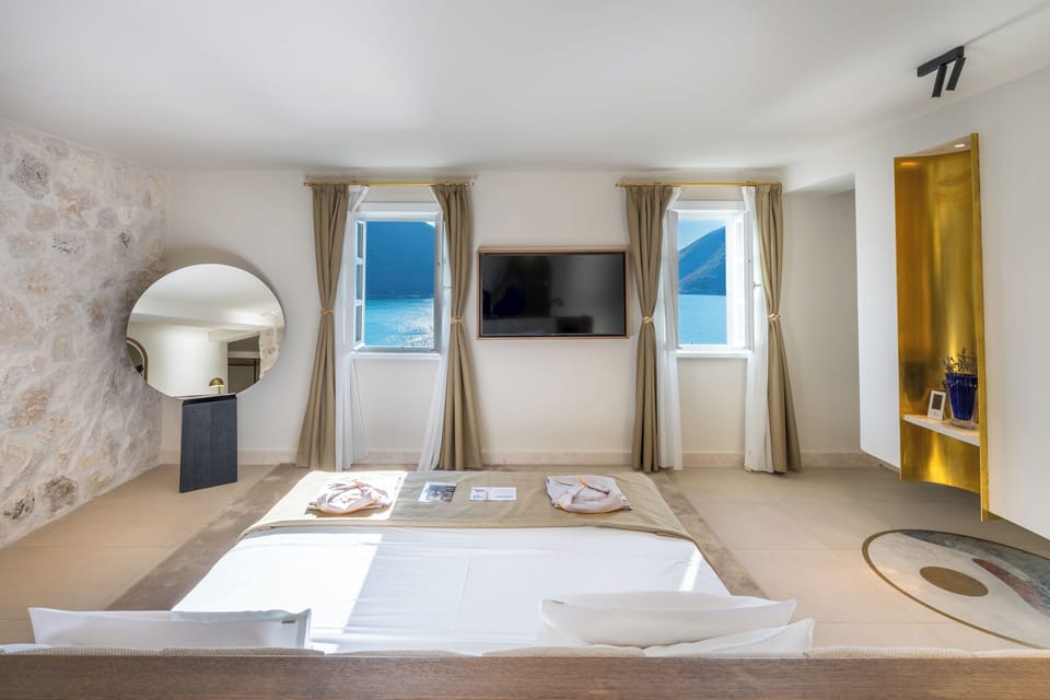 Room (Boka) | In-room safe, laptop workspace, iron/ironing board, free WiFi