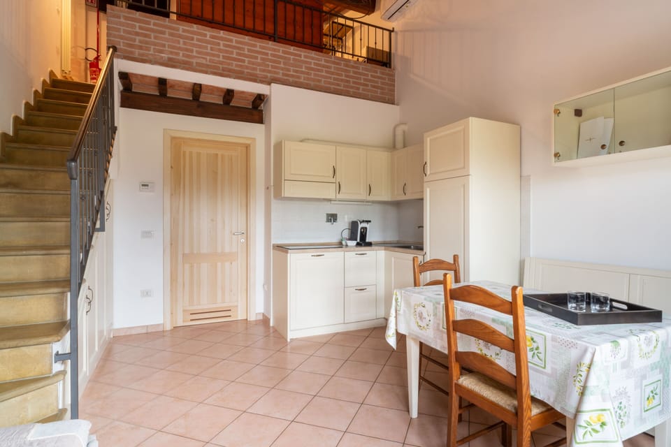 Studio | Cribs (surcharge), WiFi (free), bed sheets