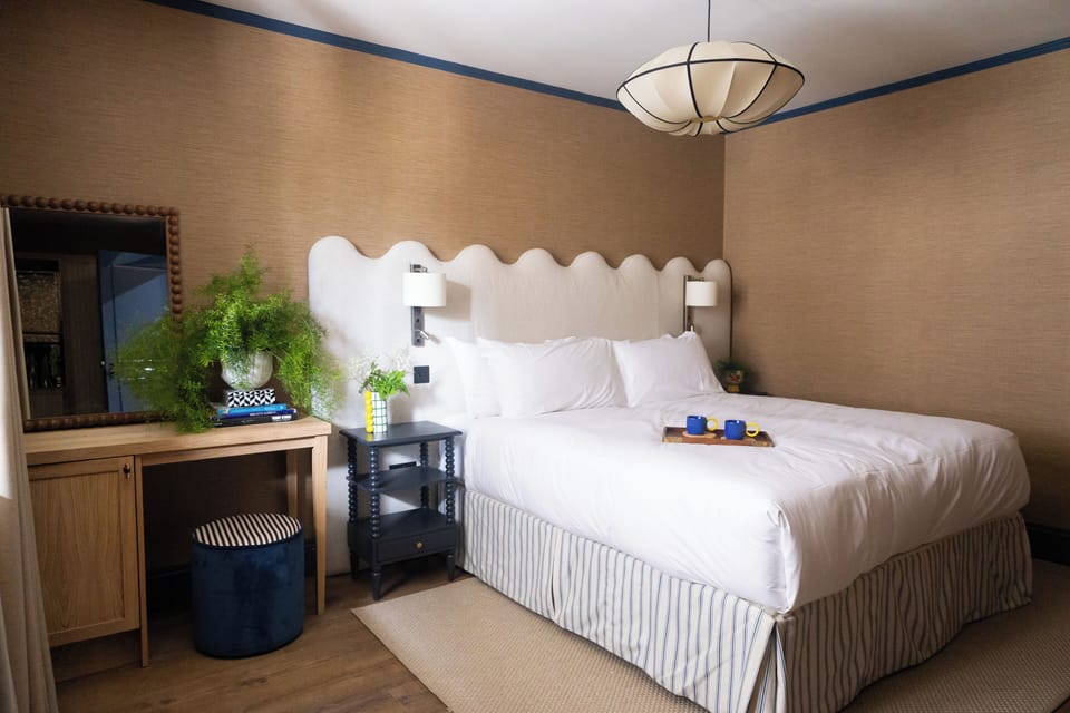 Deluxe Double or Twin Room | In-room safe, laptop workspace, blackout drapes, WiFi (free)