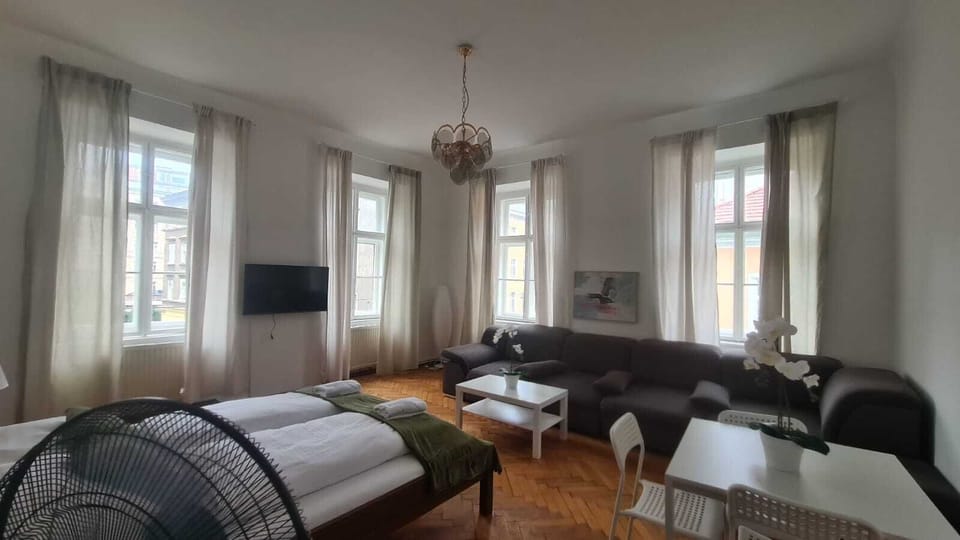 Basic Apartment | Interior