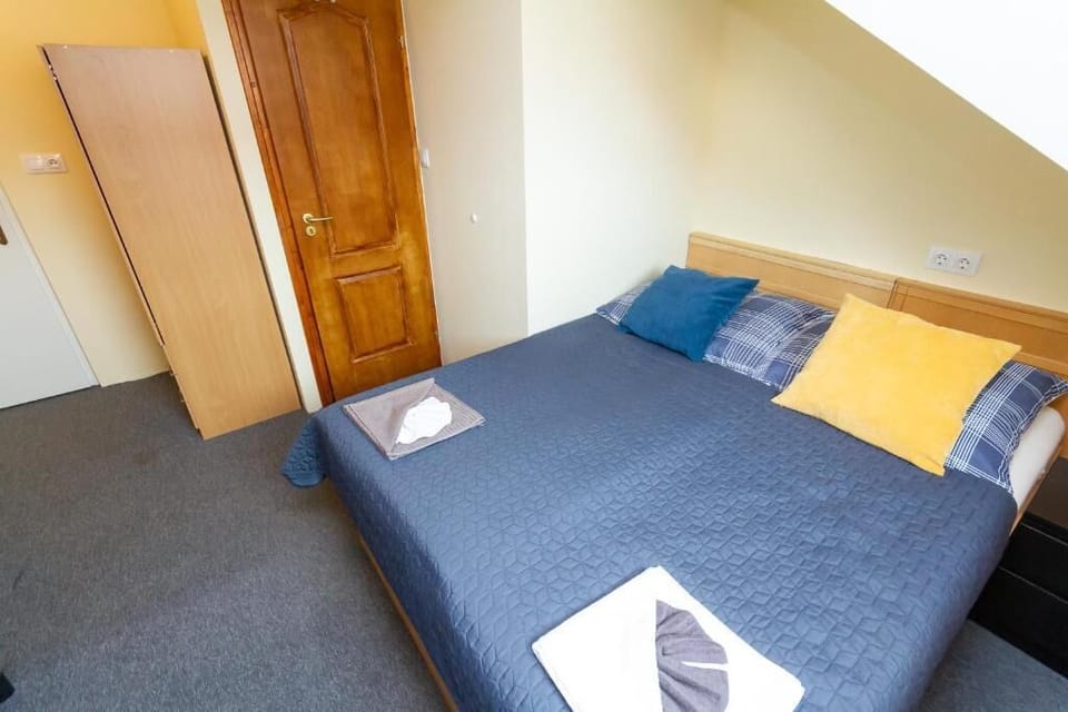 Room, Patio, Garden View | Desk, blackout drapes, free WiFi, wheelchair access