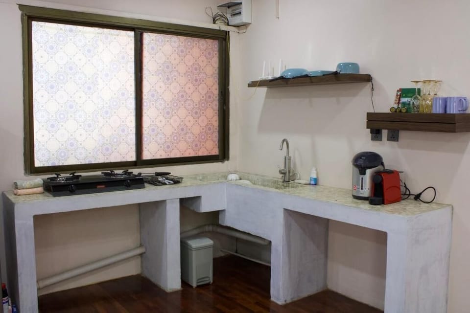 Comfort Apartment, Courtyard View | Private kitchen