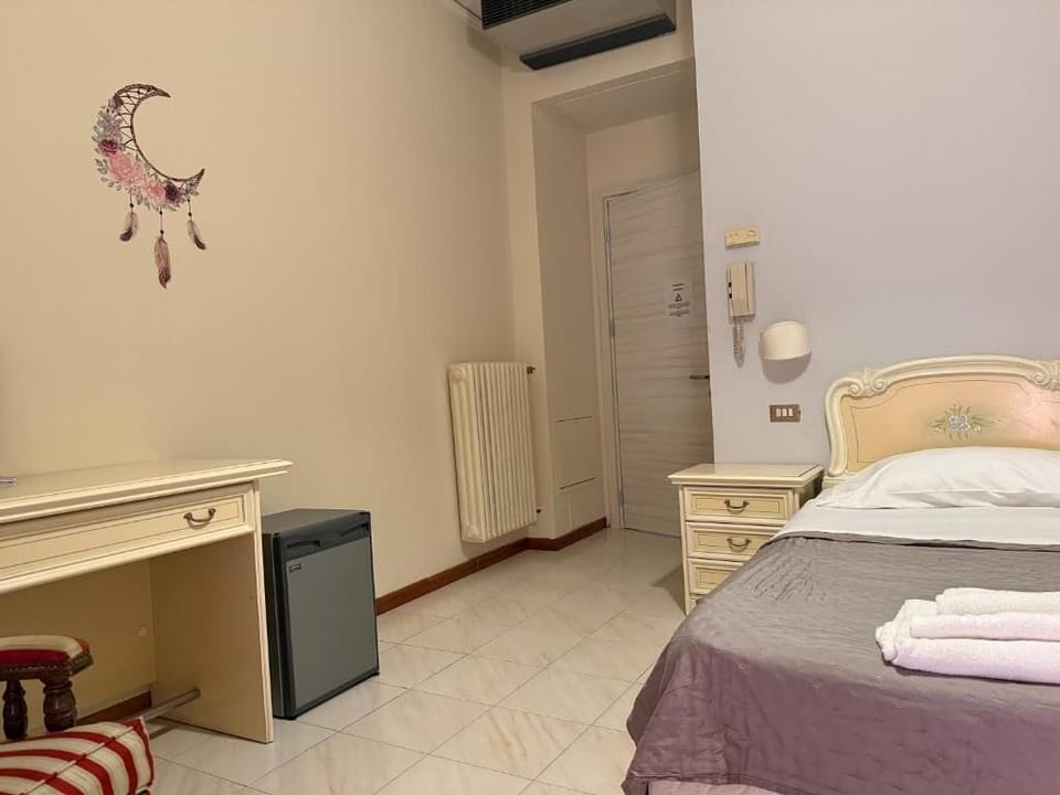 Classic Double Room, Balcony, City View | Desk, free WiFi