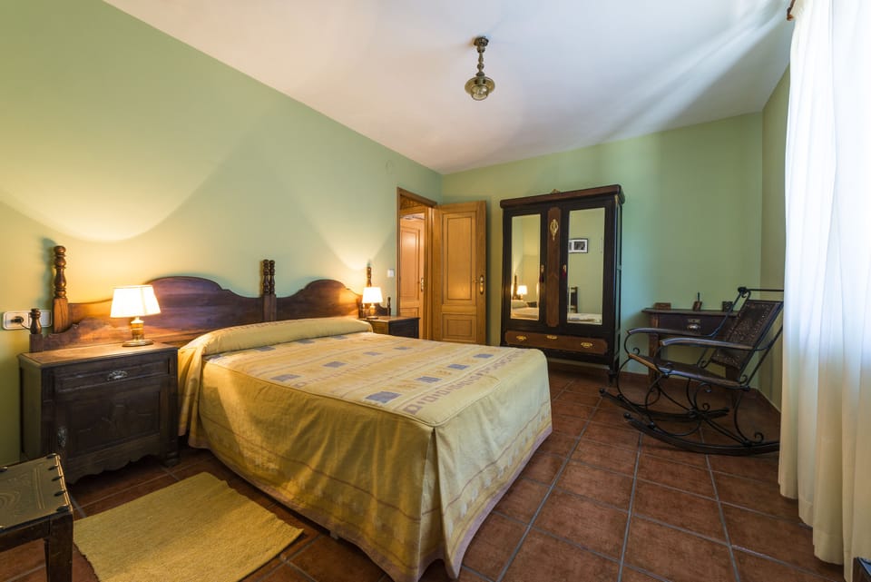 Double Room | Individually decorated, individually furnished, desk, laptop workspace