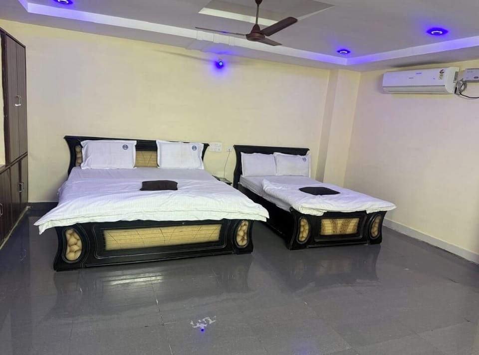 Suite | In-room safe, desk, free WiFi