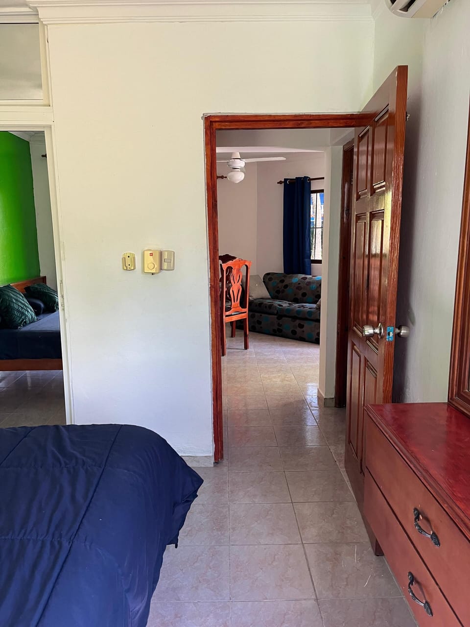 Individually furnished, laptop workspace, free WiFi, bed sheets