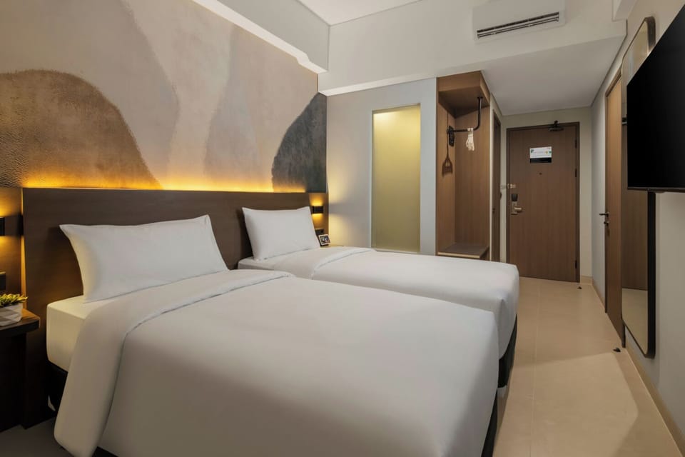 Standard Room | In-room safe, desk, free WiFi, bed sheets