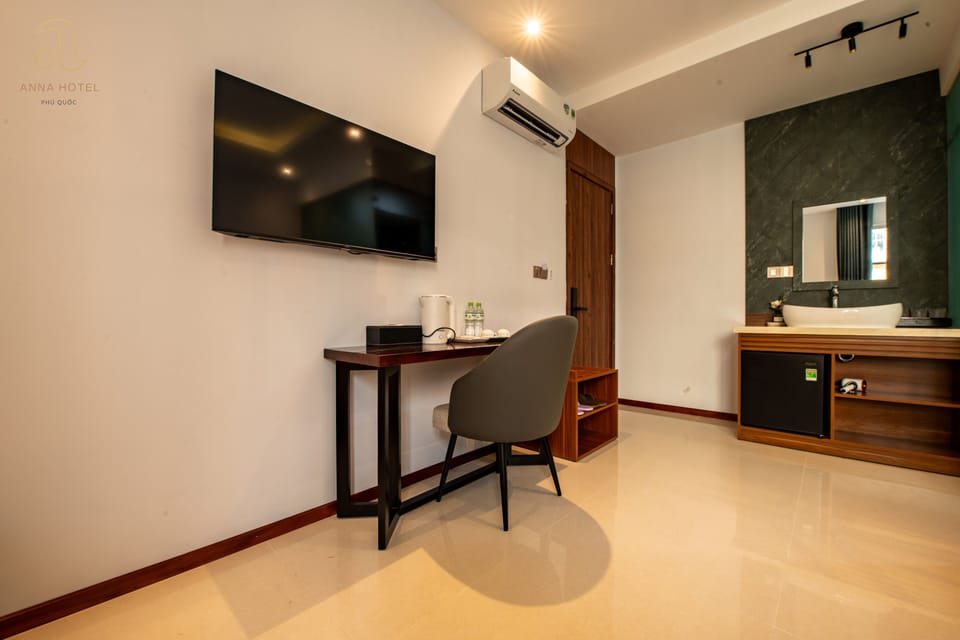 Superior Double Room | Desk, free WiFi, bed sheets