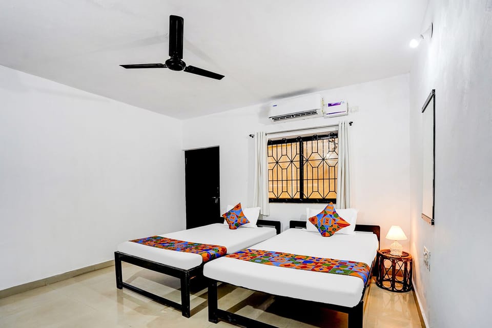 Egyptian cotton sheets, premium bedding, in-room safe, WiFi (free)