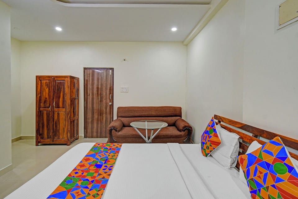 Egyptian cotton sheets, premium bedding, WiFi (free), bed sheets