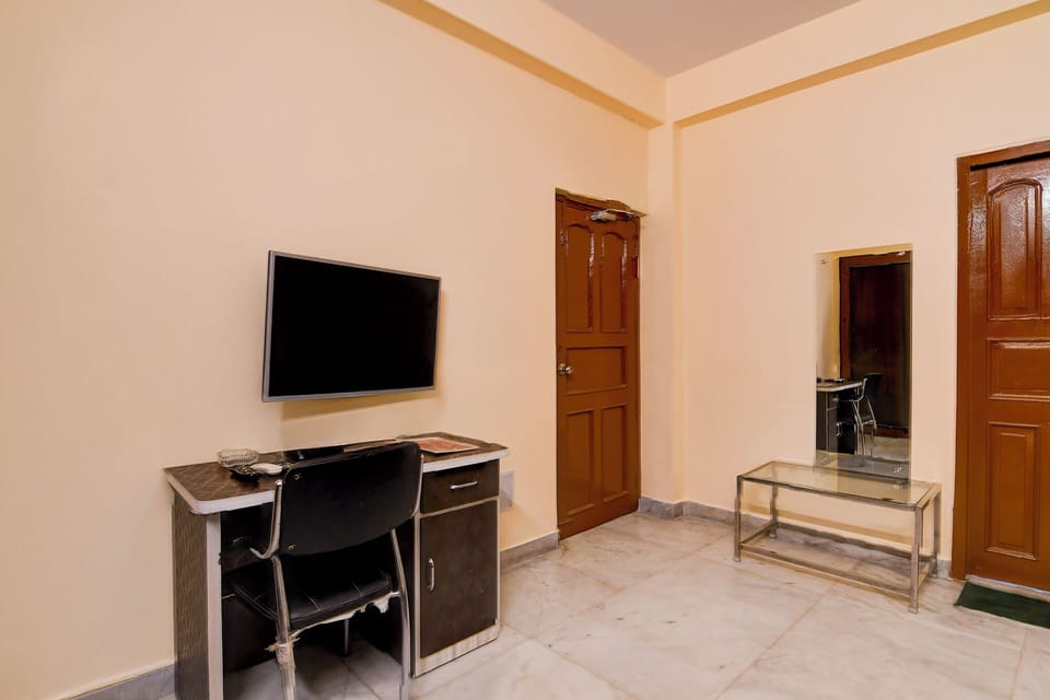 28-inch LCD TV with cable channels