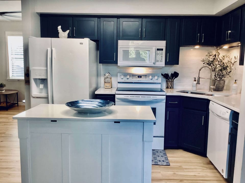 Townhome, Multiple Beds, Balcony (Marina Maison) | Private kitchen
