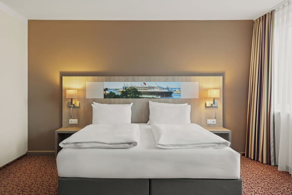 Junior Room, 1 Double Bed with Sofa bed | Soundproofing, free WiFi, bed sheets