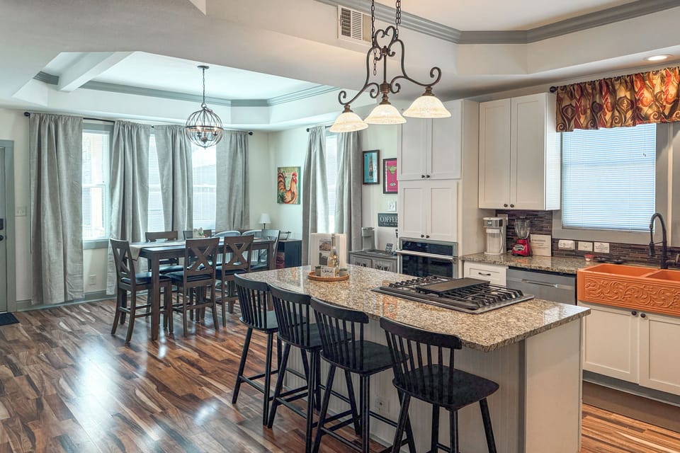 House (4 Bedrooms) | Interior