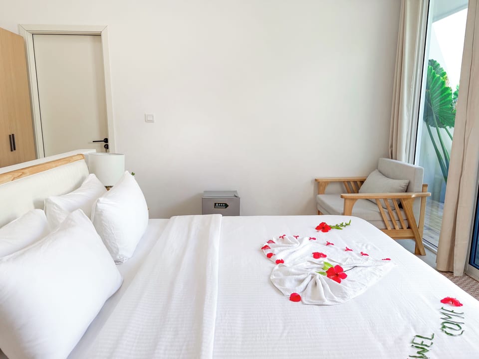 Desk, laptop workspace, iron/ironing board, free WiFi