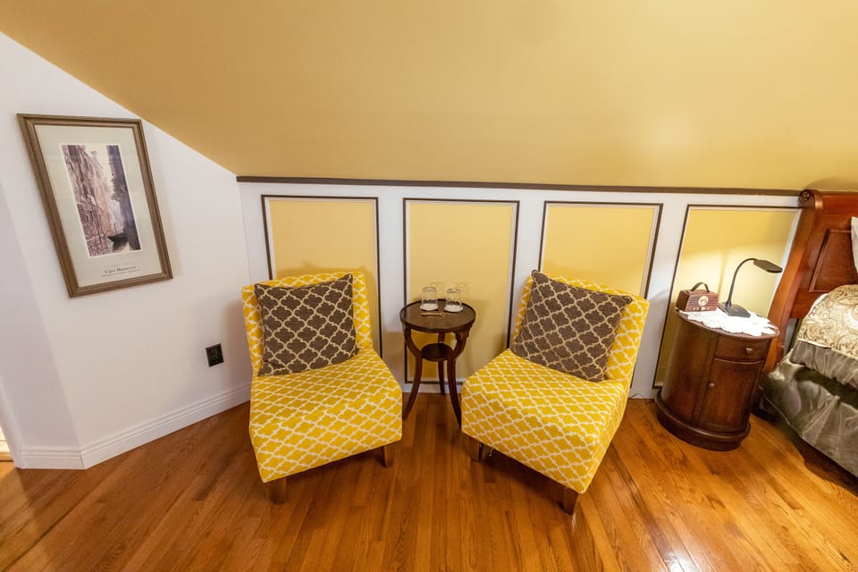 Luxury Suite, Private Bathroom | Egyptian cotton sheets, premium bedding, down comforters