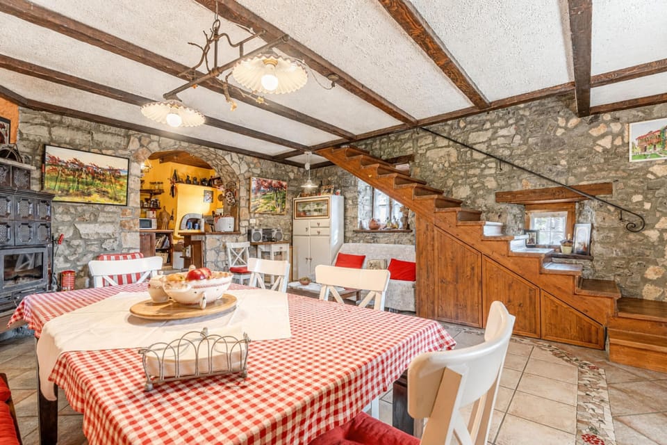 Family House, 3 Bedrooms, Balcony (Traditional Karst House Rozina /w) | Dining