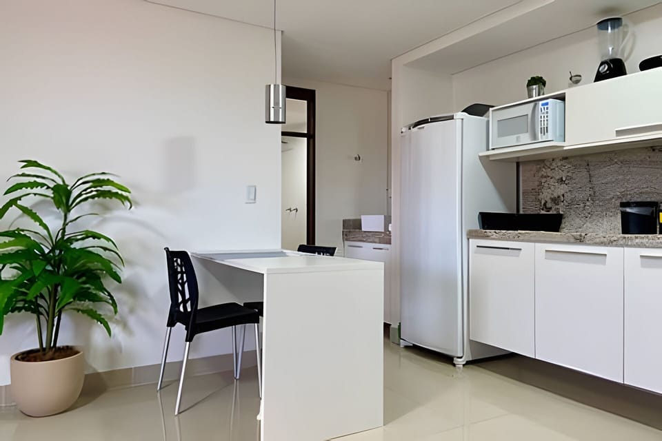 Basic Apartment | Dining