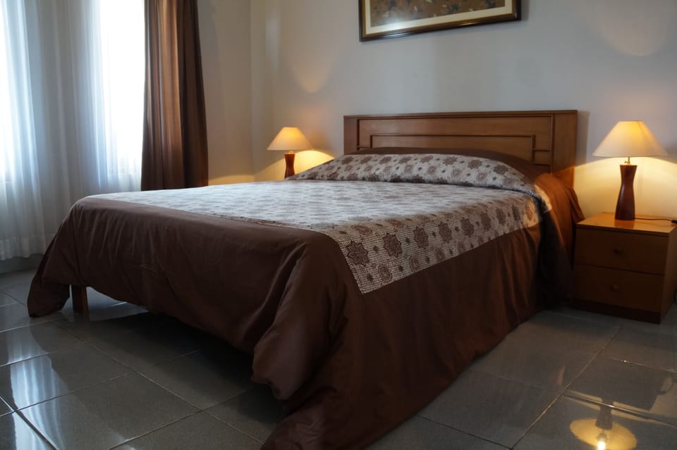 Standard Room, Non Smoking | Premium bedding, desk, rollaway beds, free WiFi