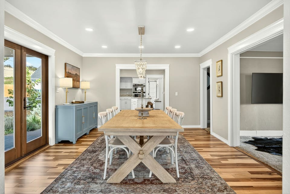 Family Villa, Multiple Bedrooms, Valley View | Dining