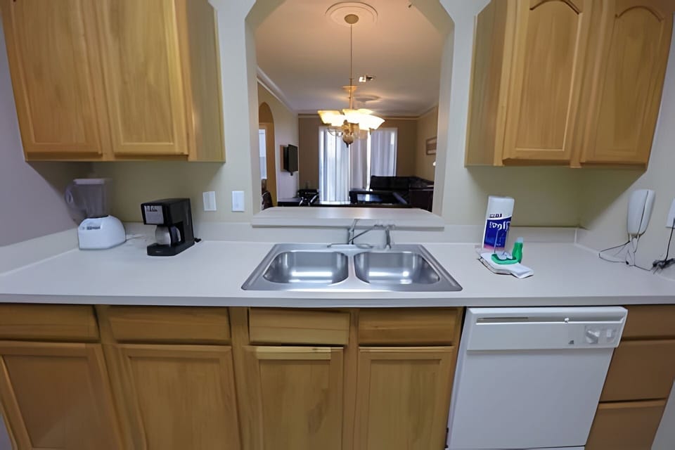 Cookware/dishes/utensils