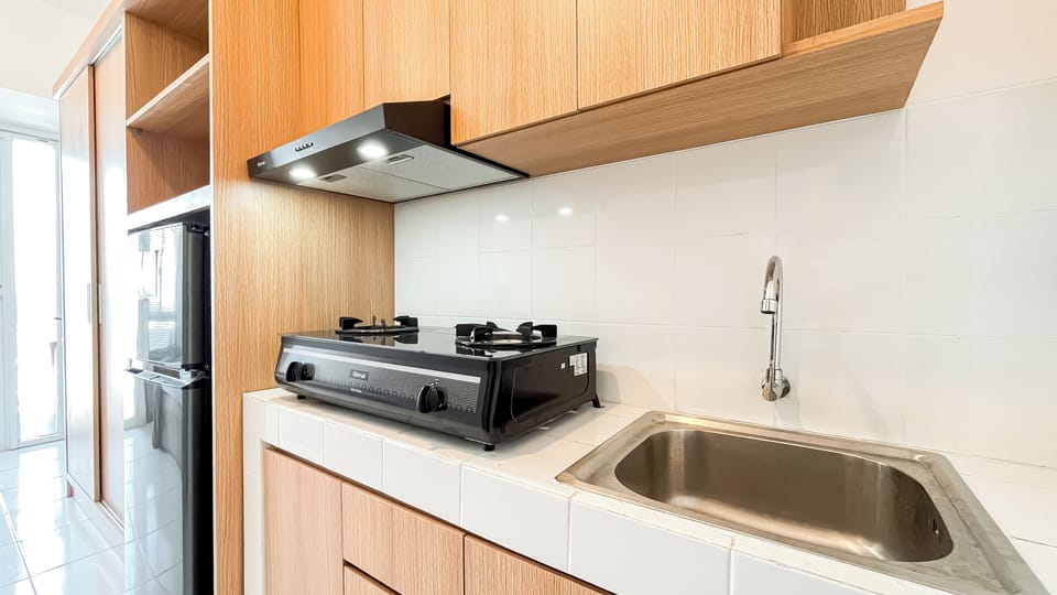 Standard Studio | Private kitchen | Fridge, stovetop, cookware/dishes/utensils