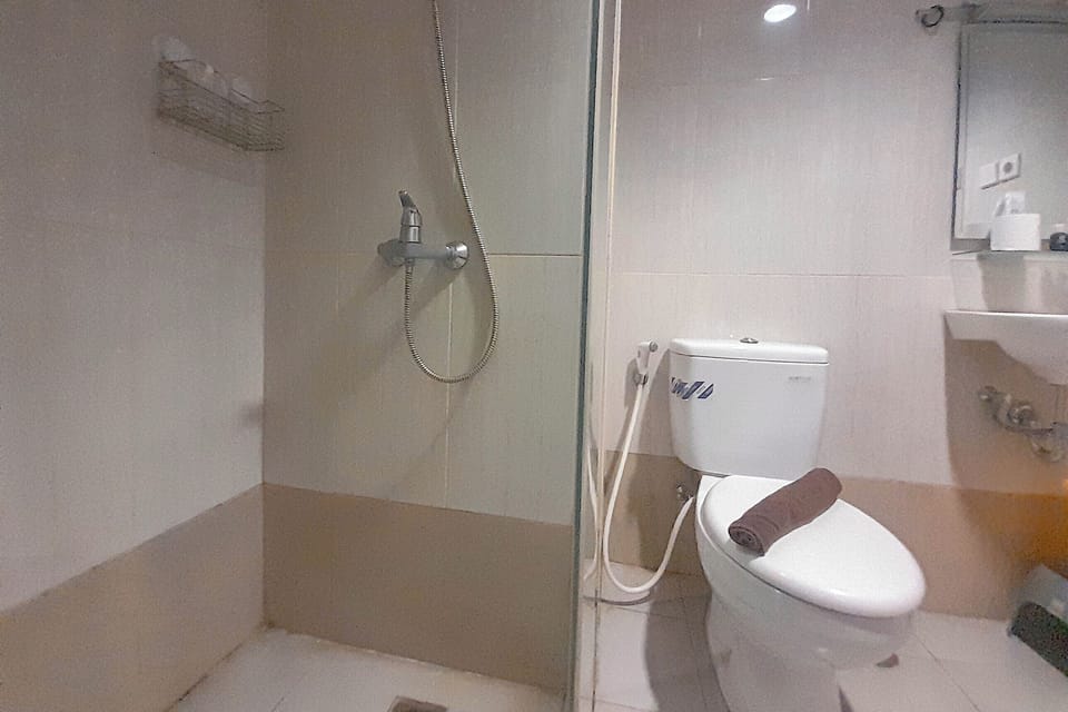 Standard Studio | Bathroom