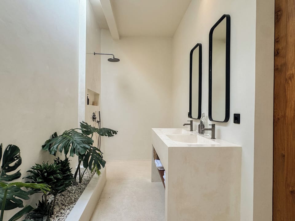Shower, hair dryer, bathrobes, towels