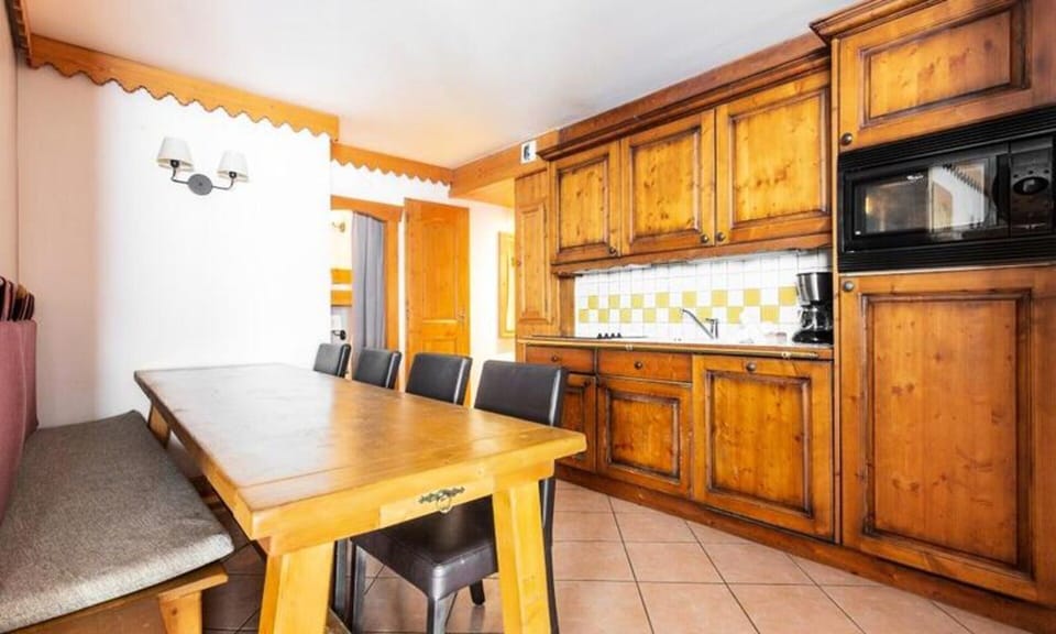 Apartment | Dining