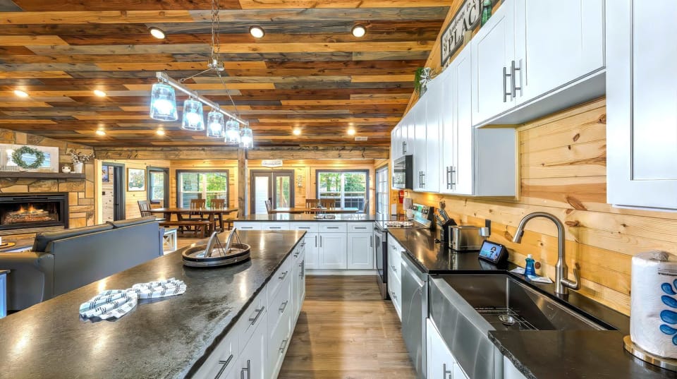 House, Accessible | 5 bedrooms, high-speed internet
