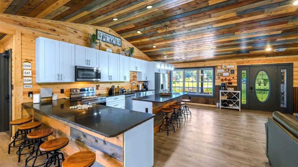 House, Accessible | 5 bedrooms, high-speed internet