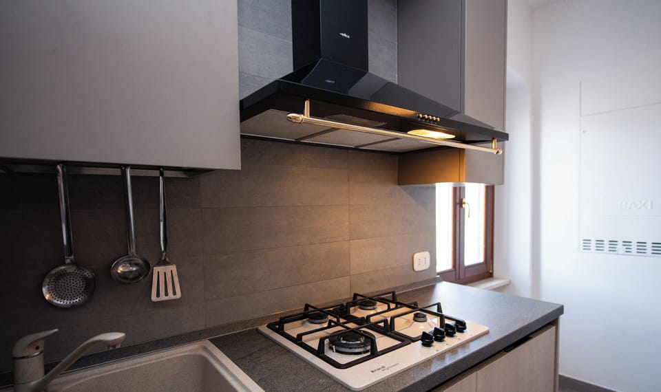 Electric kettle, toaster