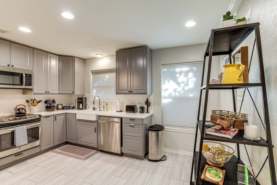 House (2 Bedrooms) | Interior