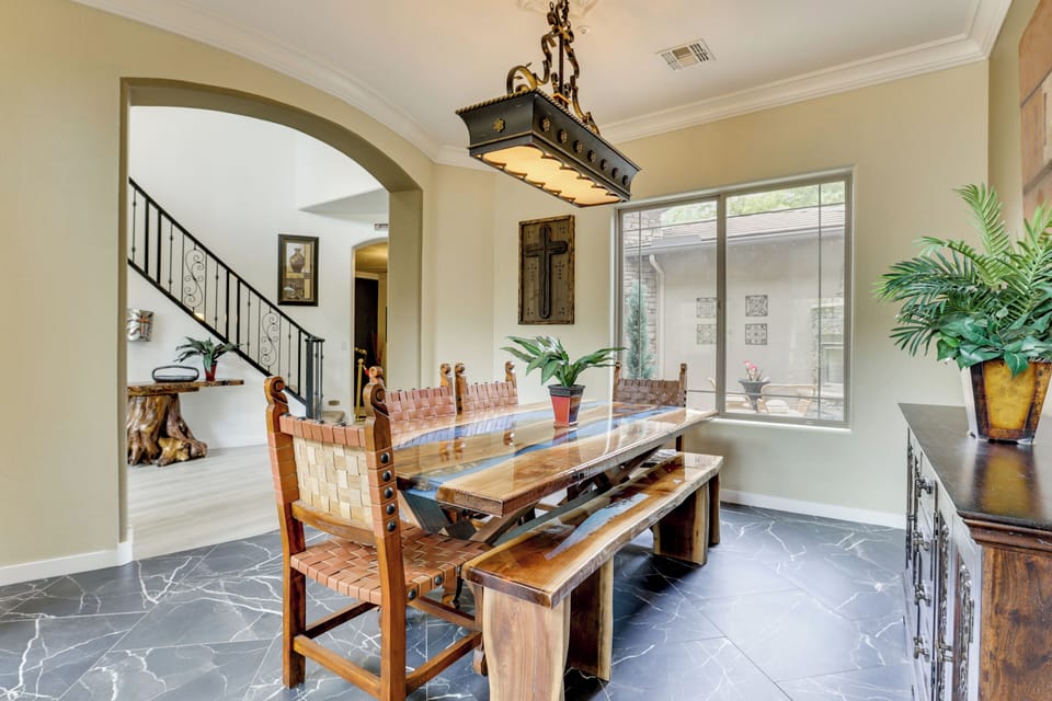 House (4 Bedrooms) | Interior