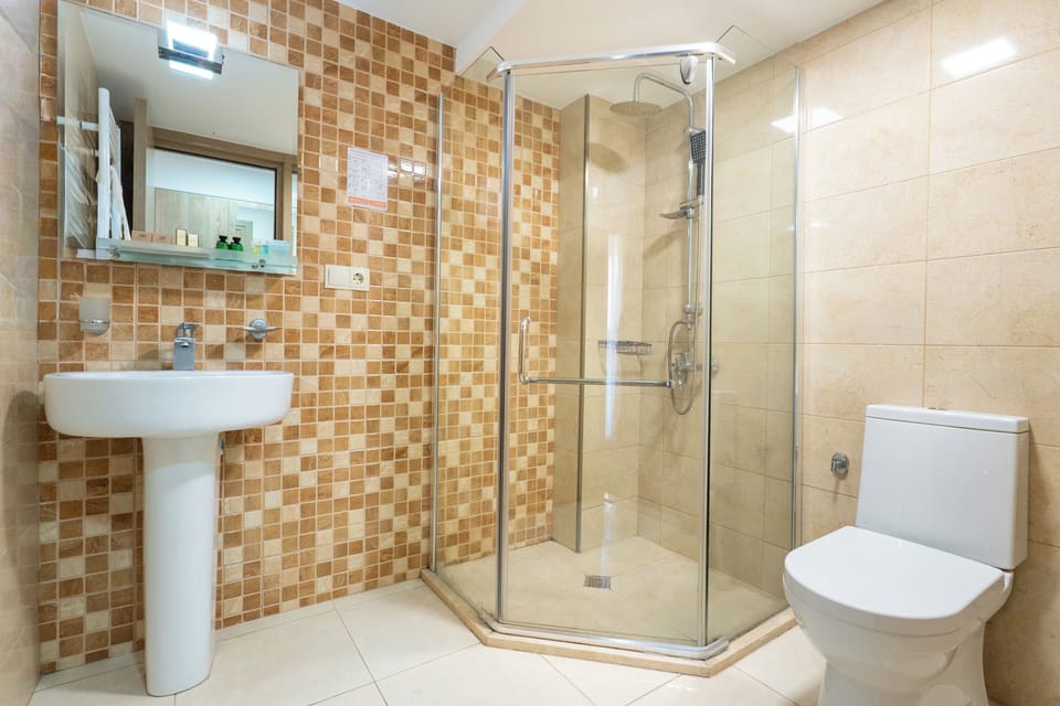 Standard Triple Room | Iron/ironing board, free WiFi