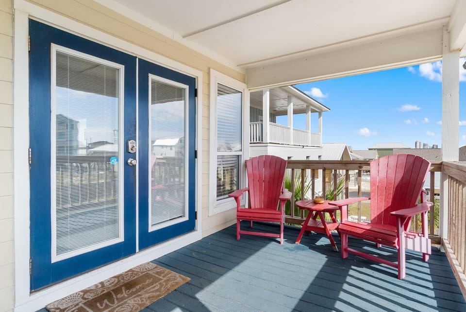 House, Multiple Beds (When Pigs Fly Beach House) | Property grounds