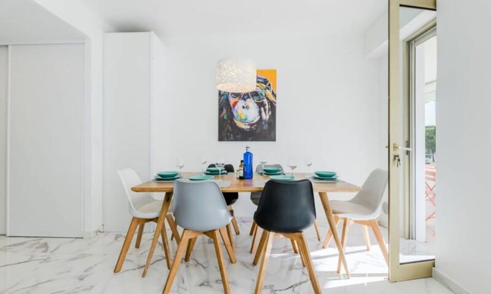 Apartment | Dining