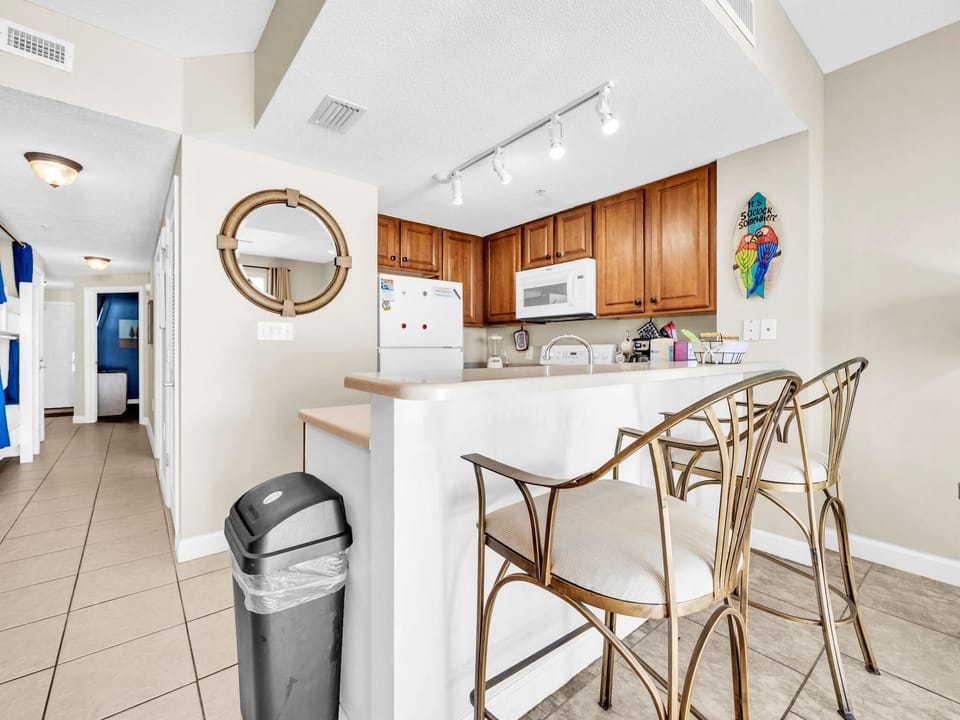 Condo, 1 King Bed with Sofa bed (Seychelles 2107 - The Osprey at Seych) | Private kitchen | Oven, toaster