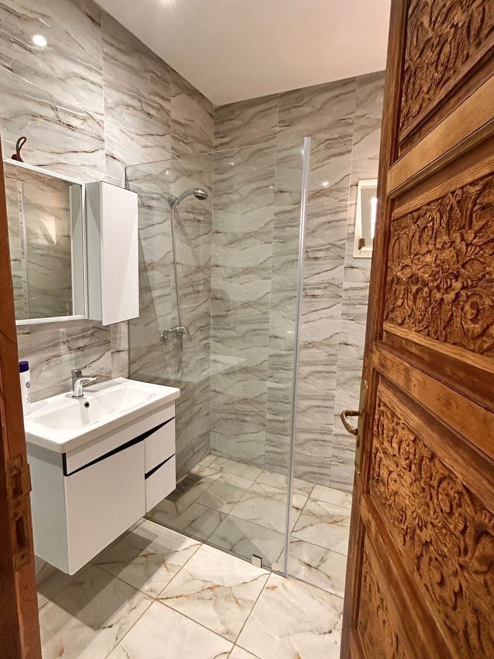 Family Quadruple Room, 1 King Bed with Sofa bed, Non Smoking | Bathroom