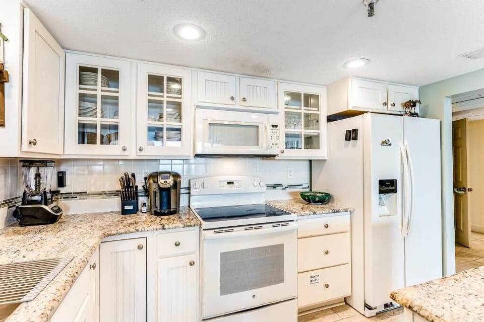 Condo, Multiple Beds (Watercrest 110) | Private kitchen | Oven, toaster