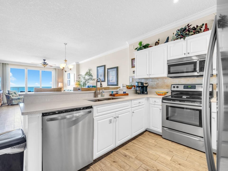 Condo, Multiple Beds (Emerald Isle 1406) | Private kitchen | Oven, toaster, cookware/dishes/utensils
