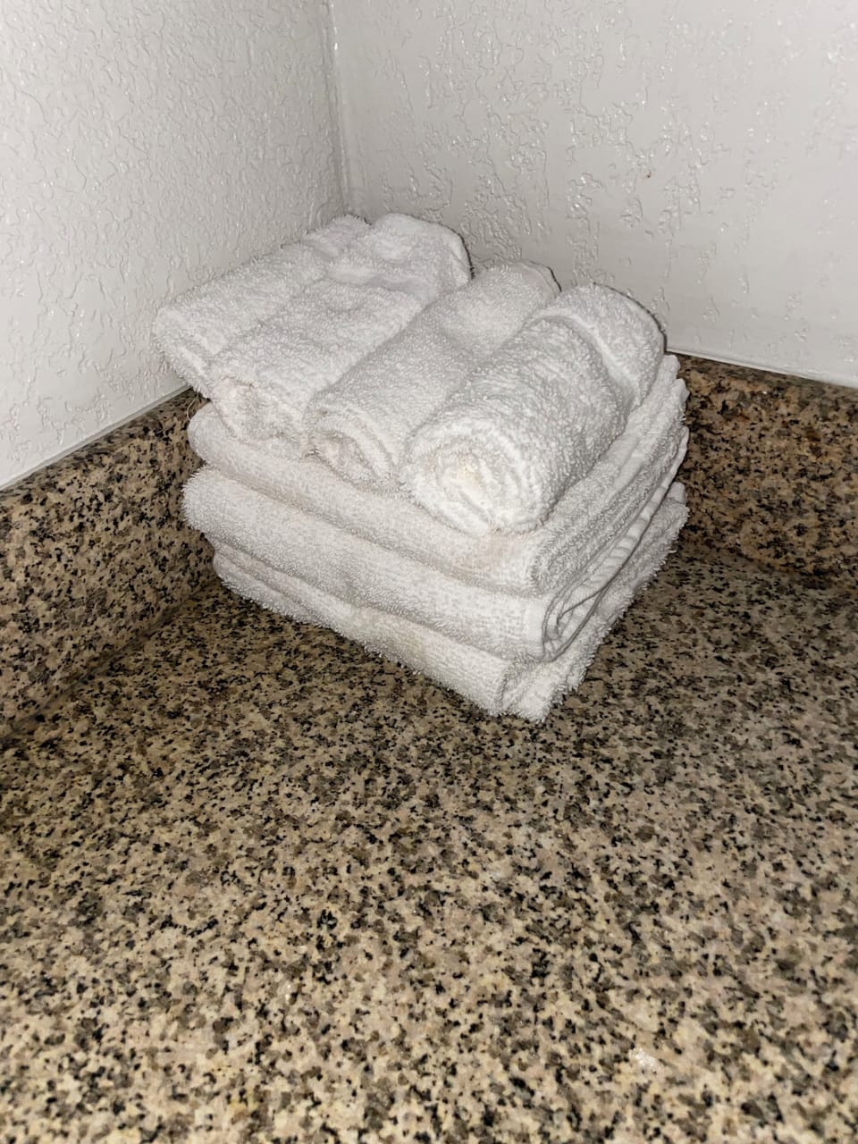 Deluxe Quadruple Room, 1 Bedroom | Bathroom | Combined shower/tub, towels