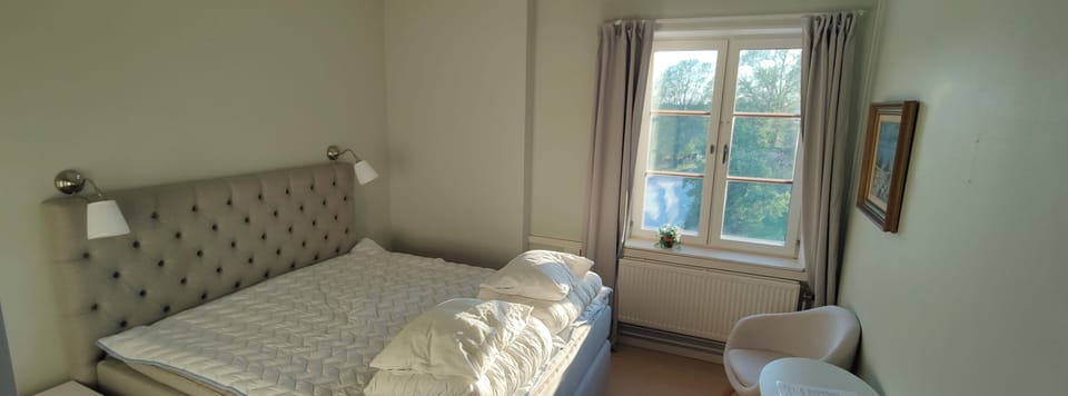 Comfort Twin Room | Individually decorated, individually furnished, blackout drapes