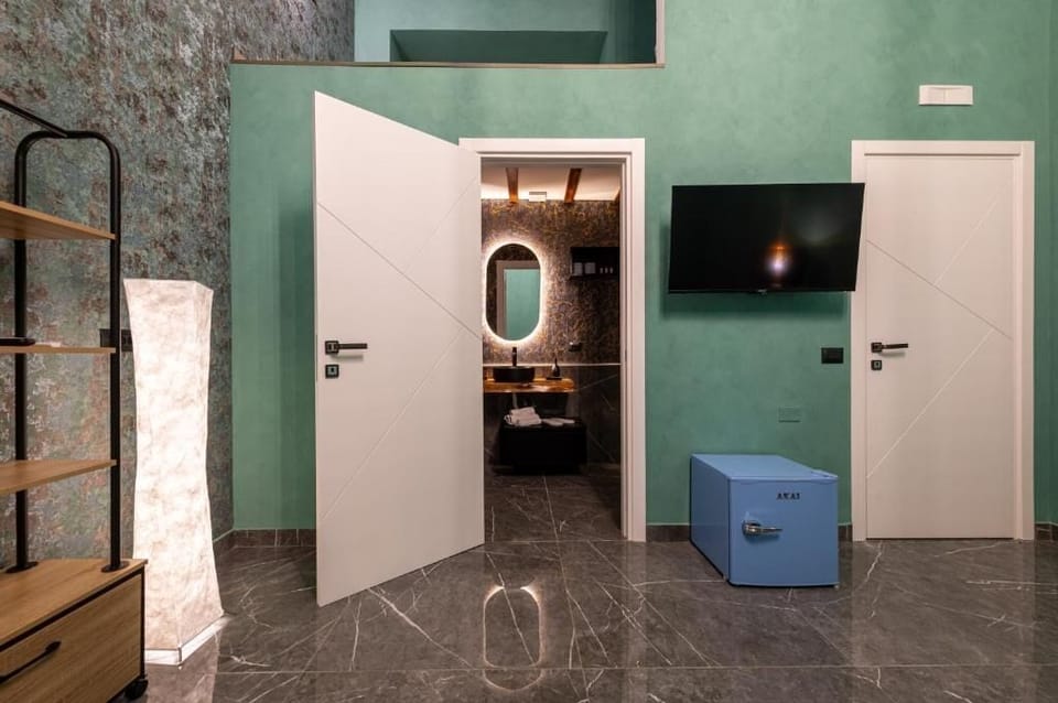 Soundproofing, WiFi (free)