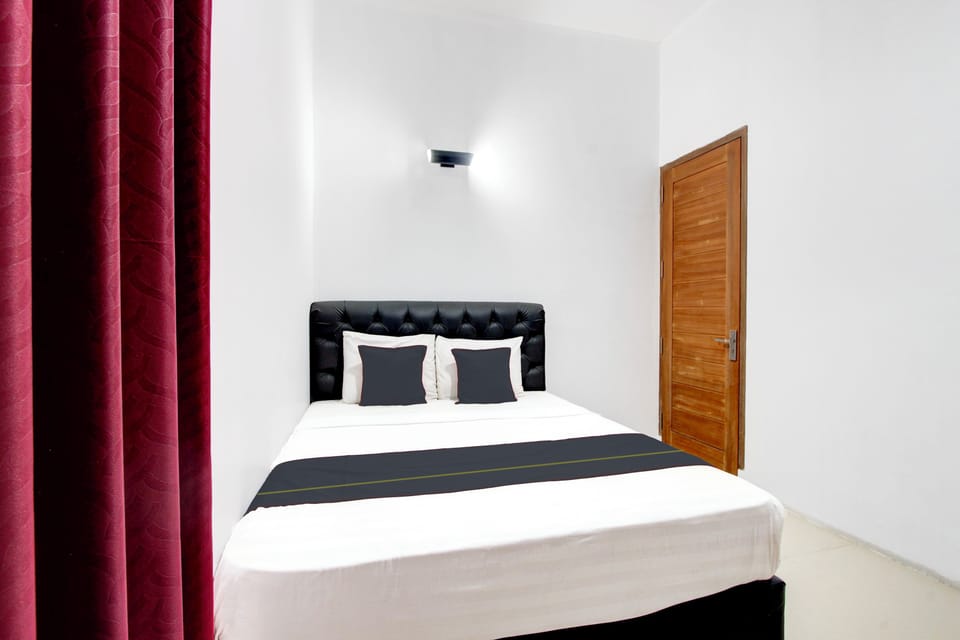 Standard Room | Free WiFi, bed sheets