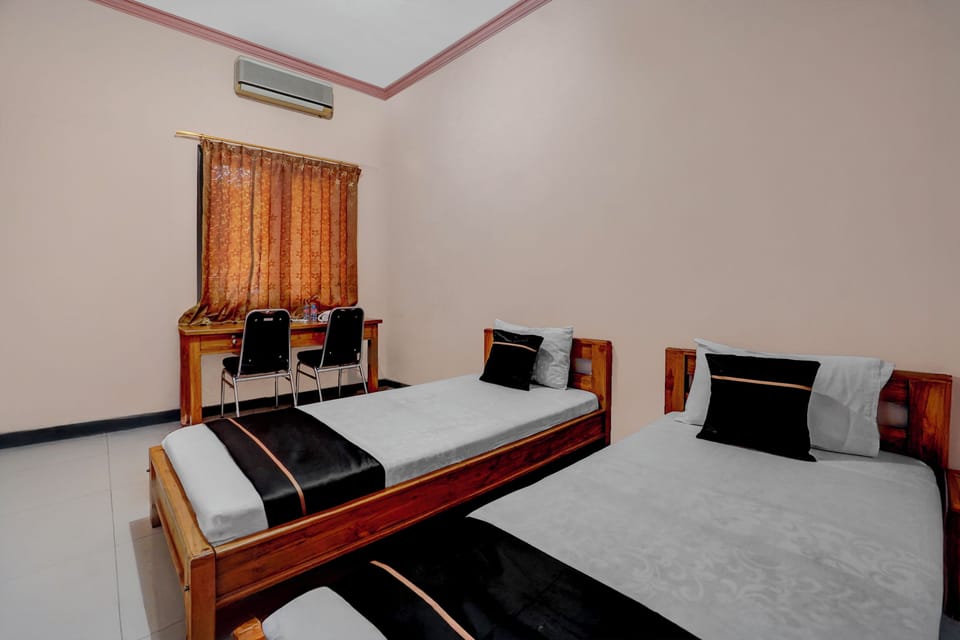 Deluxe Twin Room | Free WiFi, bed sheets